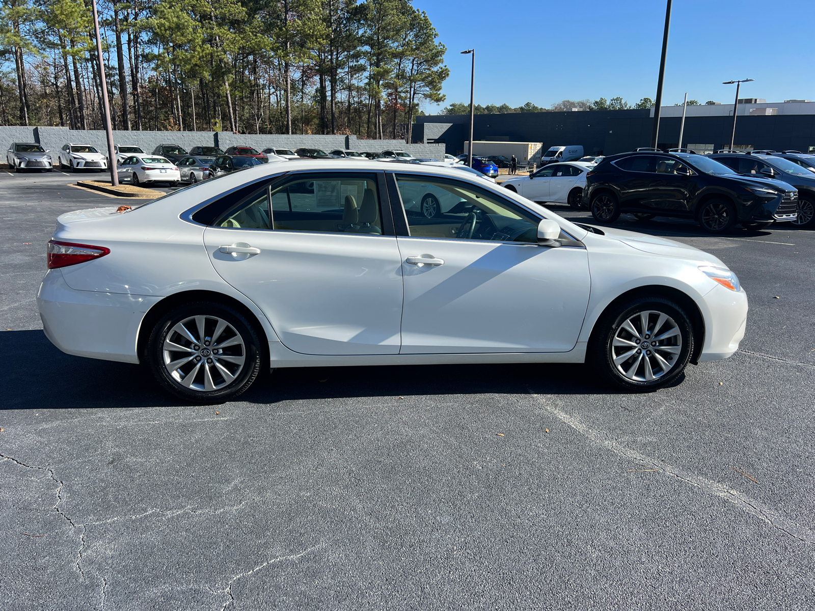 2017 Toyota Camry XLE 5