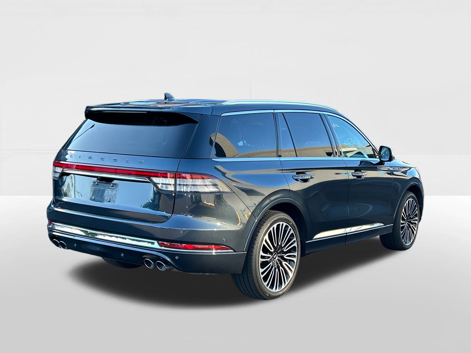 2022 Lincoln Aviator Black Label 4