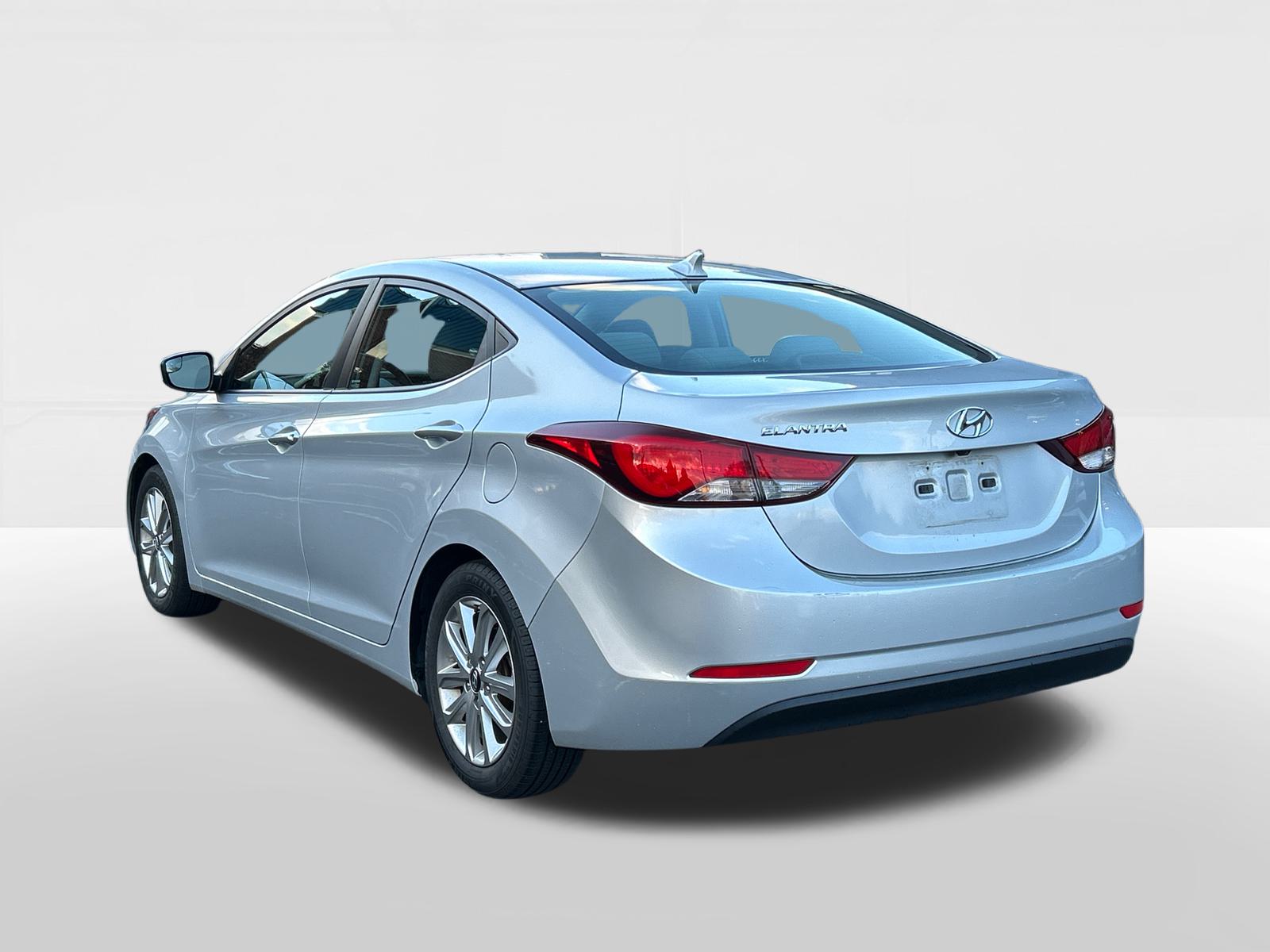 2015 Hyundai Elantra SE 2