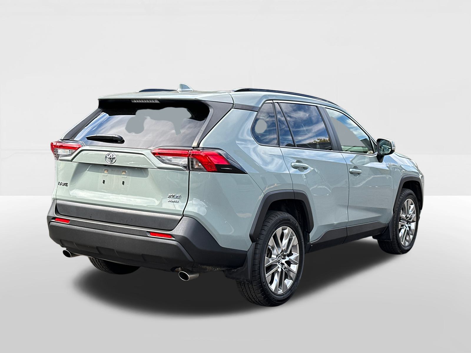 2019 Toyota RAV4 XLE Premium 6