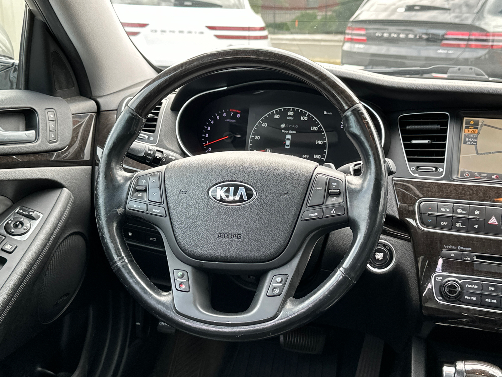 2014 Kia Cadenza Premium 26