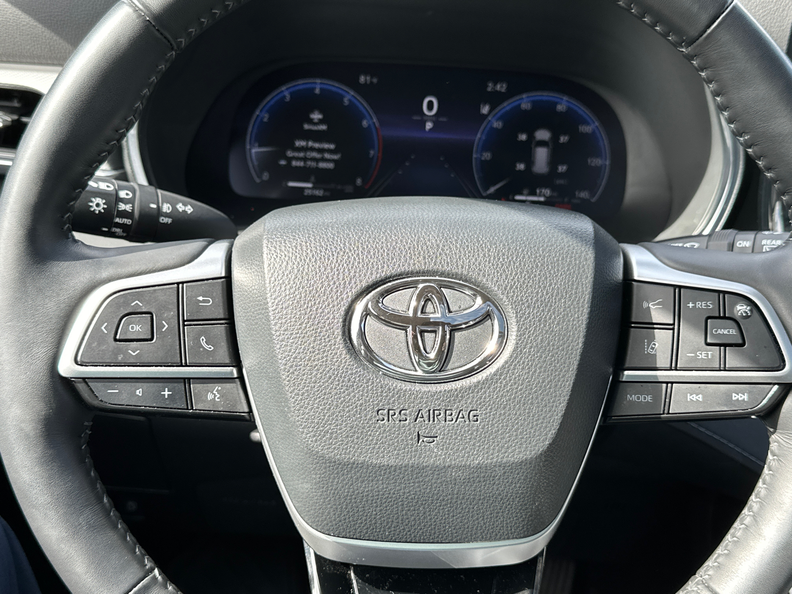 2023 Toyota Highlander L 12