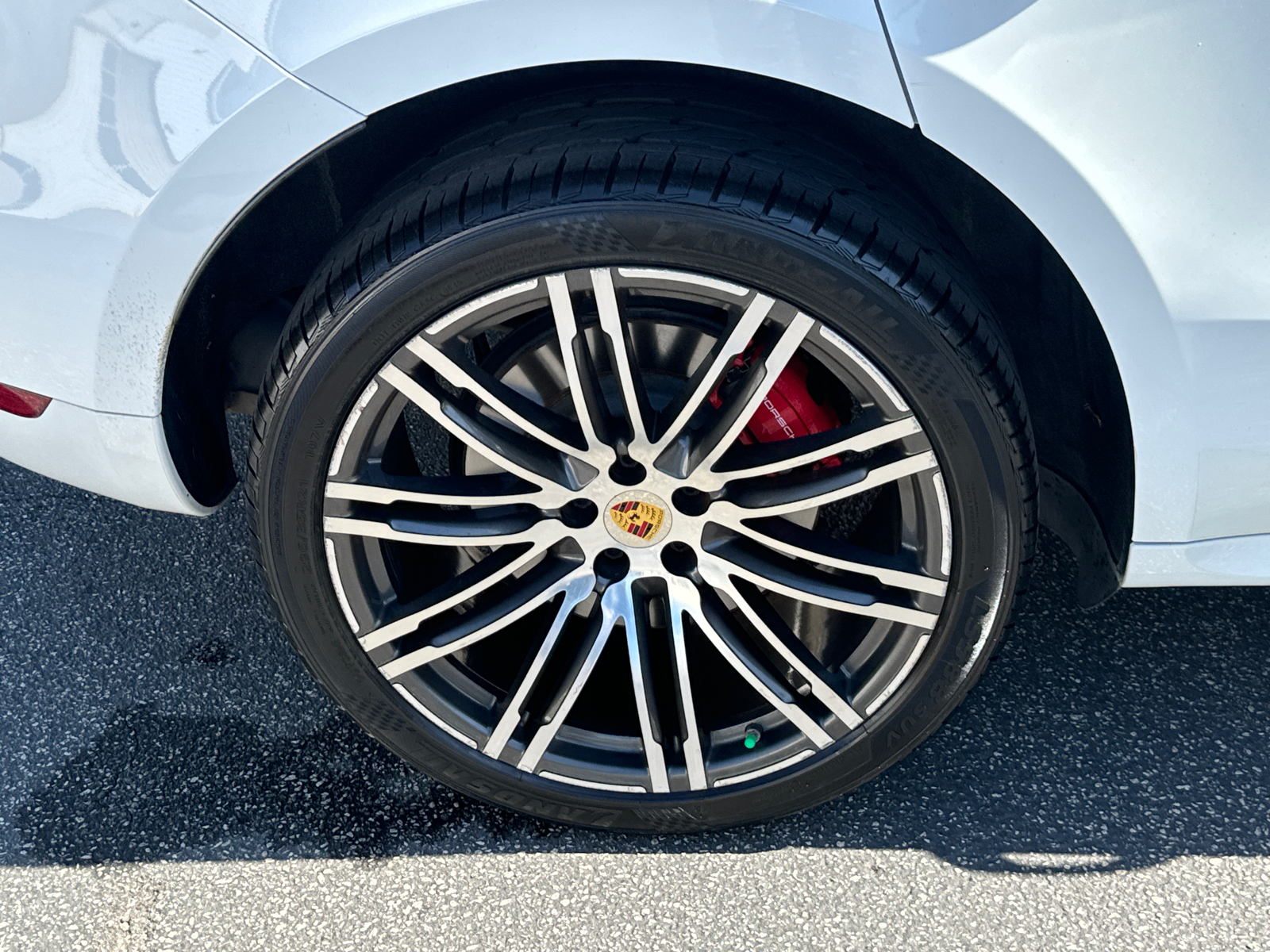 2016 Porsche Macan Turbo 17