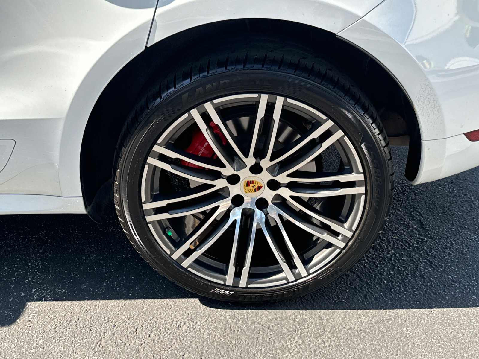 2016 Porsche Macan Turbo 20