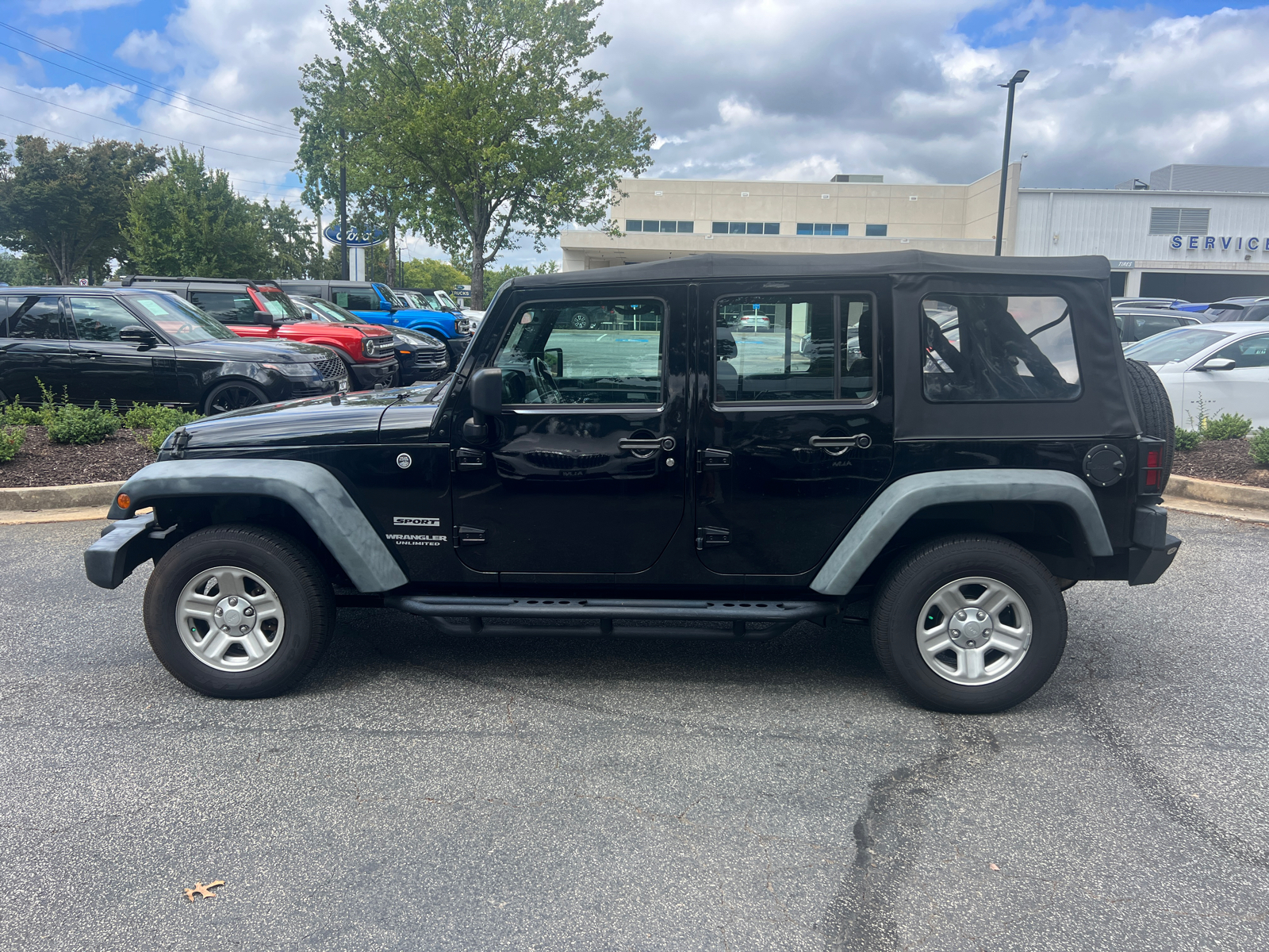 2017 Jeep Wrangler Unlimited Sport 8