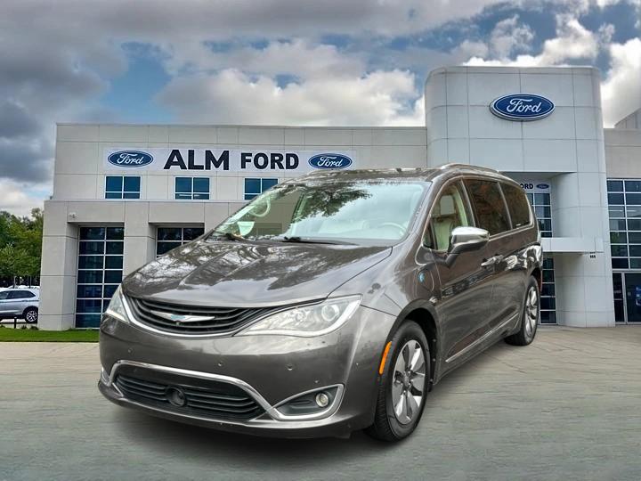 2018 Chrysler Pacifica Hybrid Limited 1