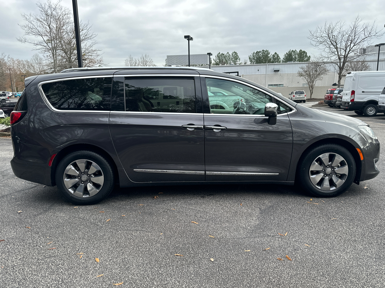 2018 Chrysler Pacifica Hybrid Limited 4