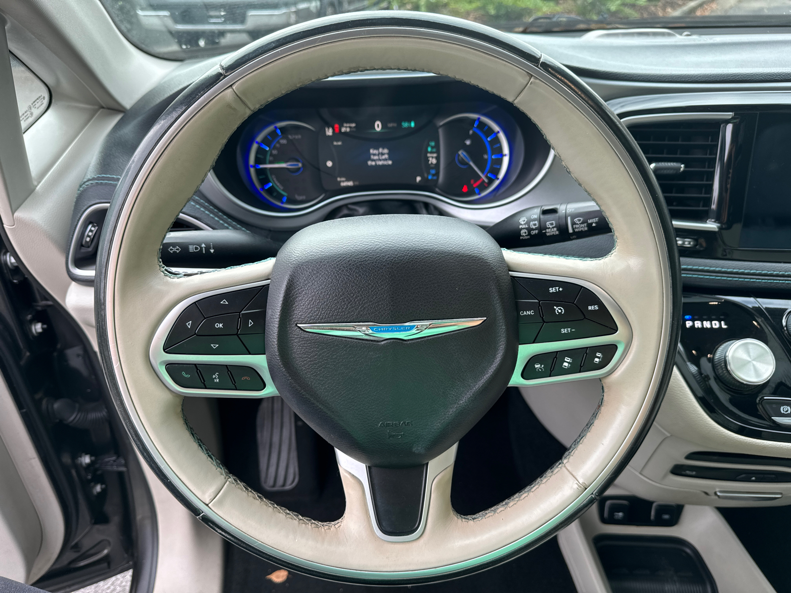 2018 Chrysler Pacifica Hybrid Limited 26