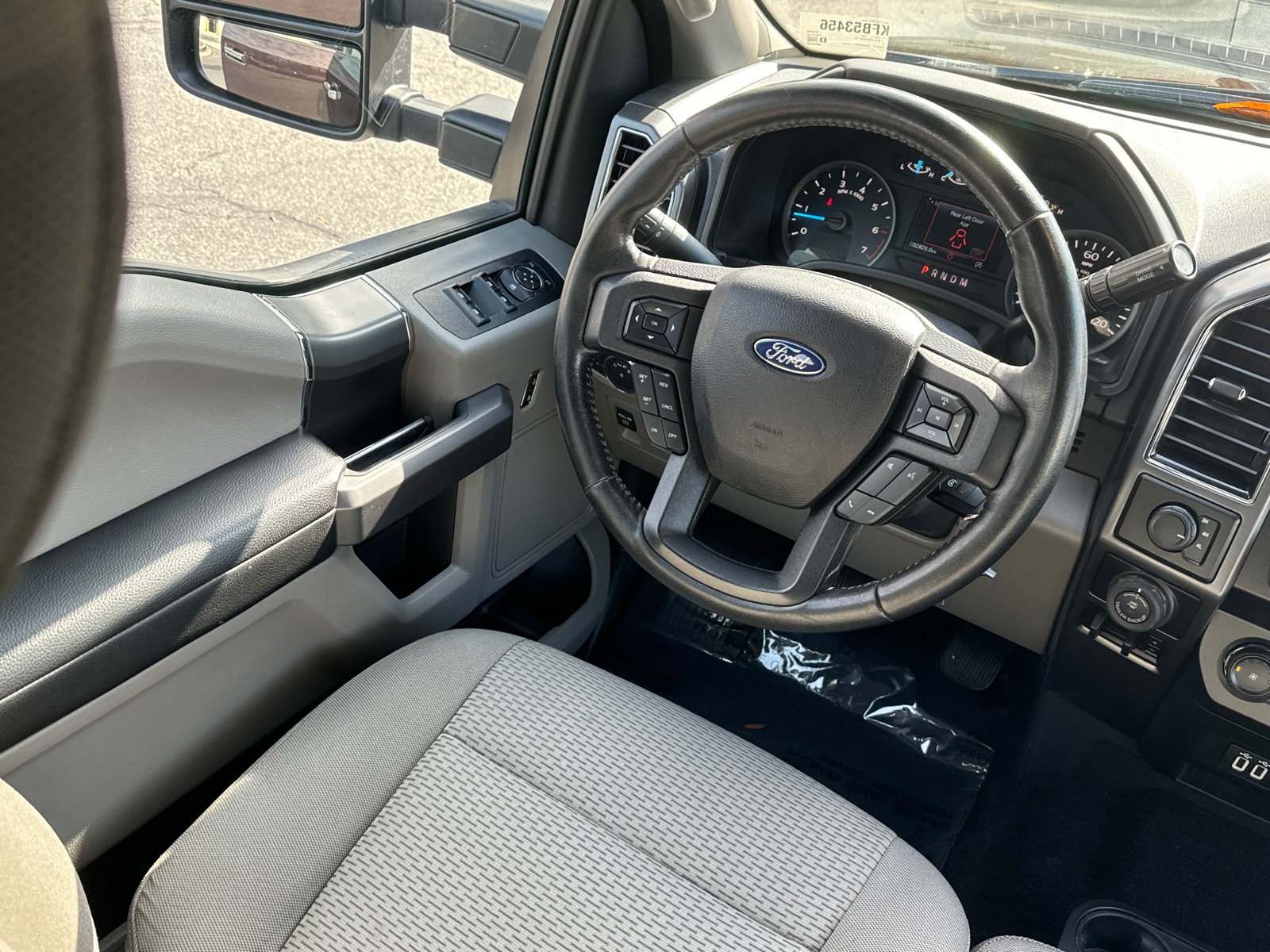 2019 Ford F-150 XLT 24