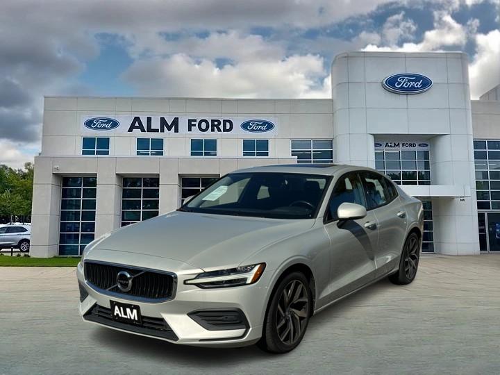 2020 Volvo S60 T6 Momentum 1