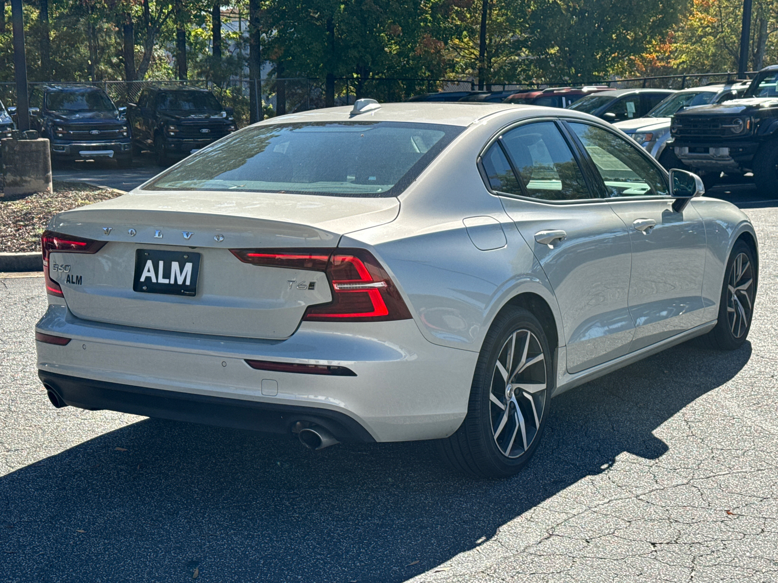 2020 Volvo S60 T6 Momentum 5