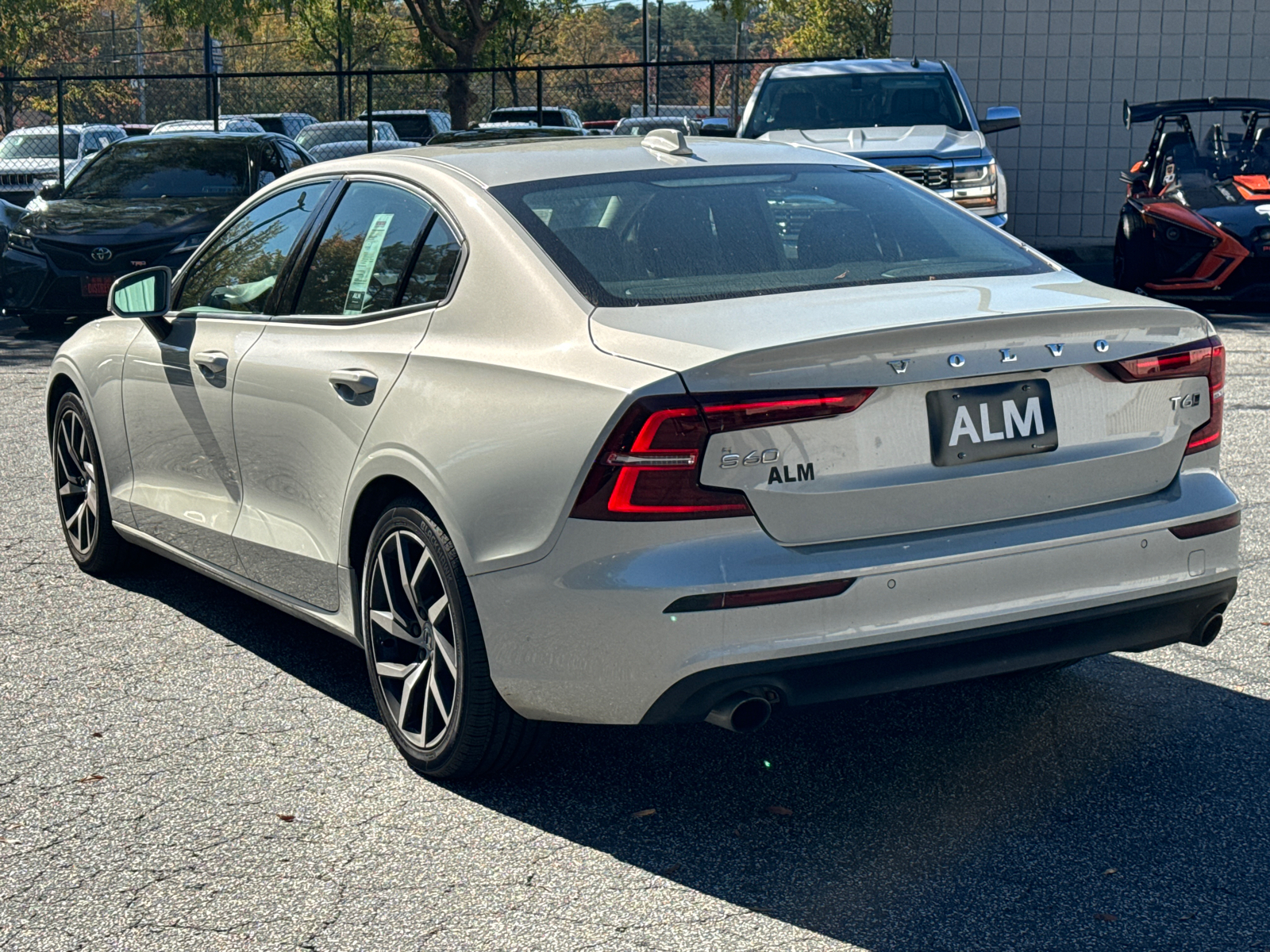 2020 Volvo S60 T6 Momentum 7