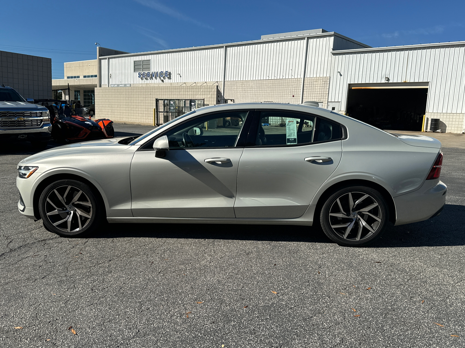 2020 Volvo S60 T6 Momentum 8