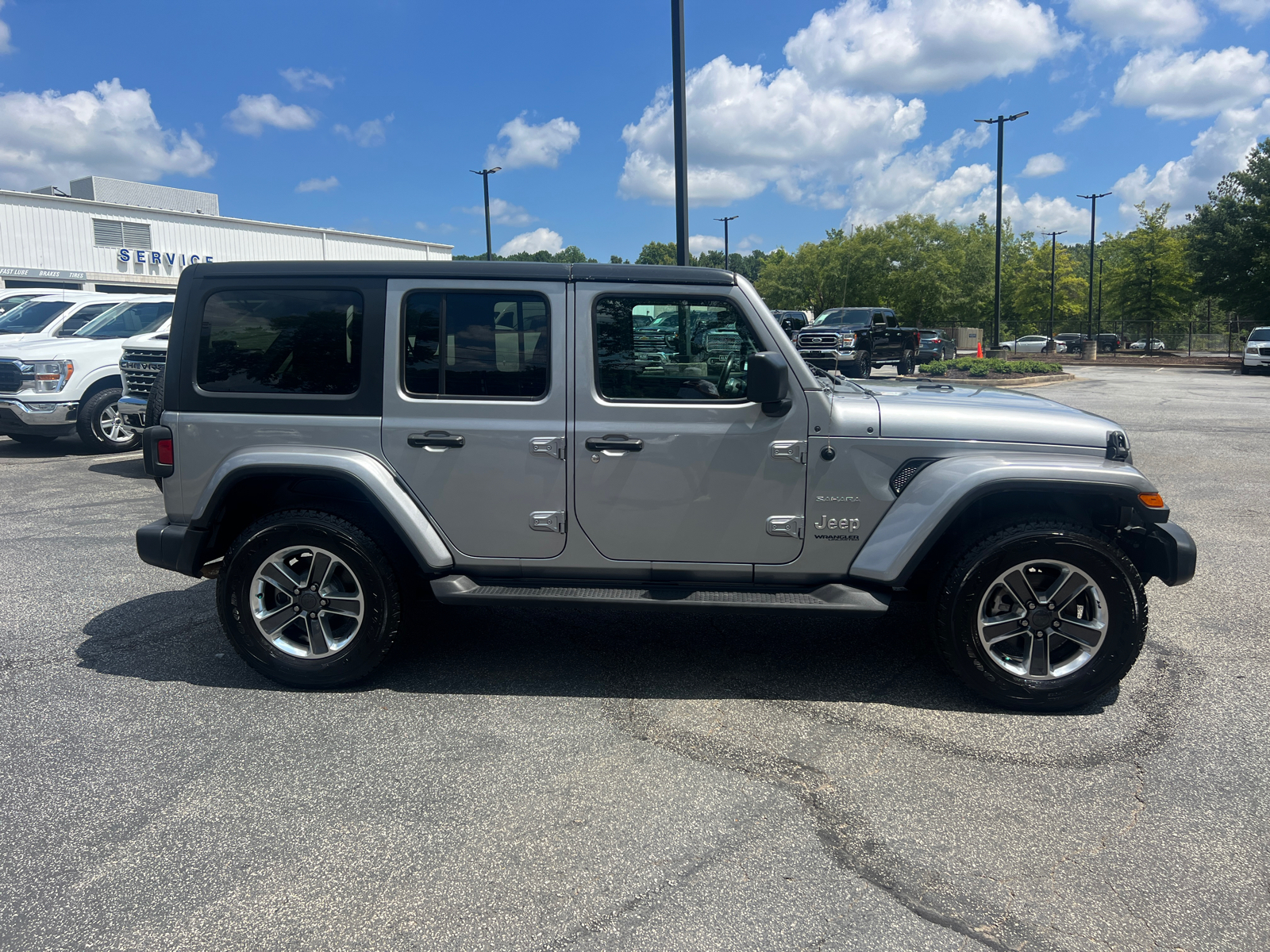 2020 Jeep Wrangler Unlimited Sahara 4