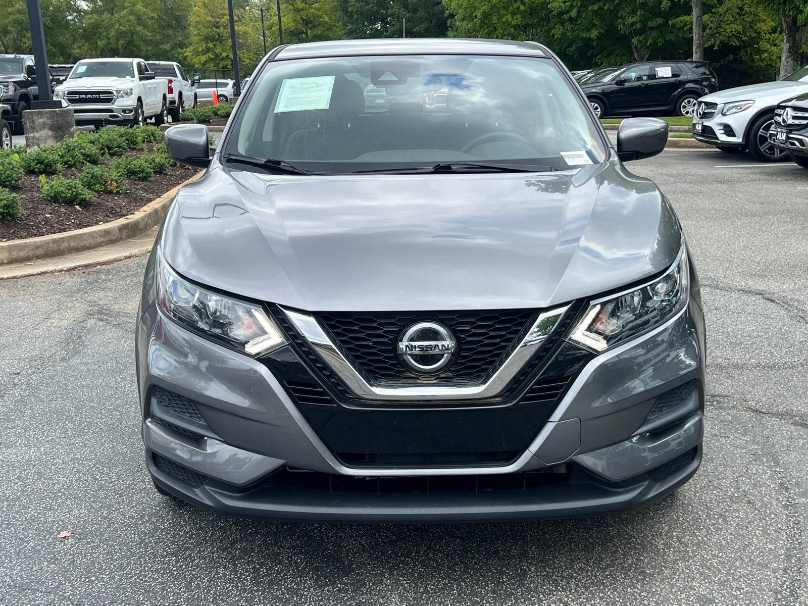 2021 Nissan Rogue Sport S 2