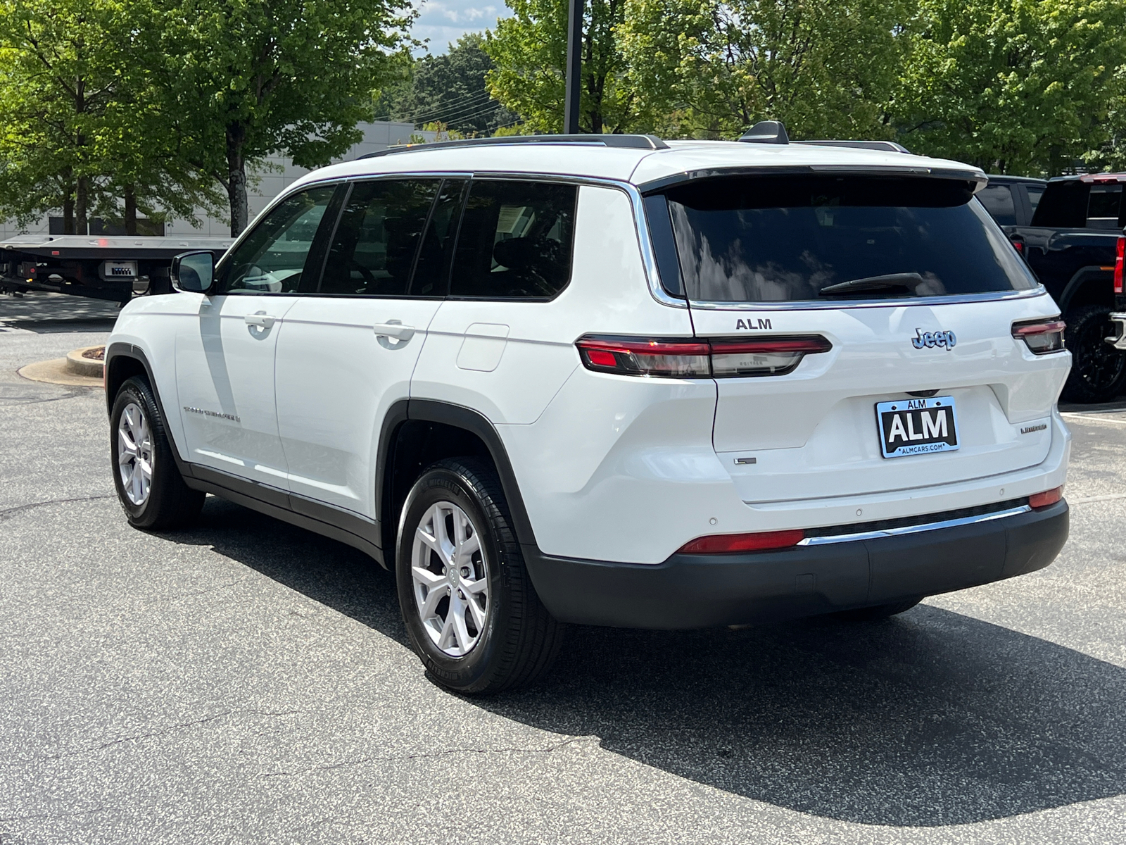 2022 Jeep Grand Cherokee L Limited 3