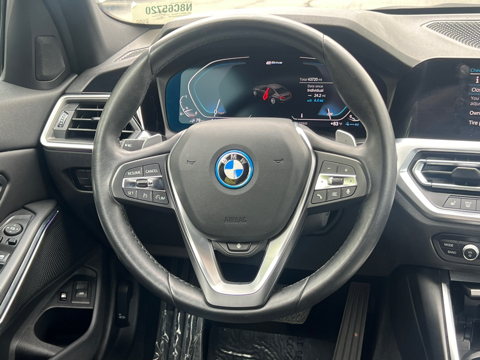 2022 BMW 3 Series 330e xDrive 23