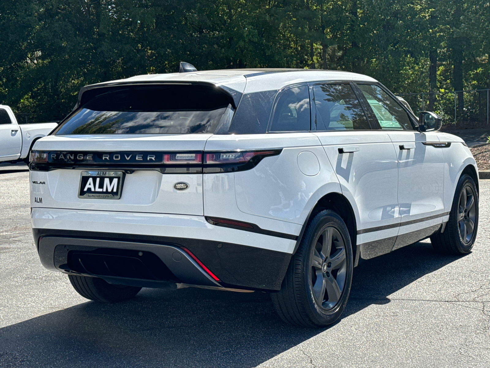 2022 Land Rover Range Rover Velar P250 R-Dynamic S 5