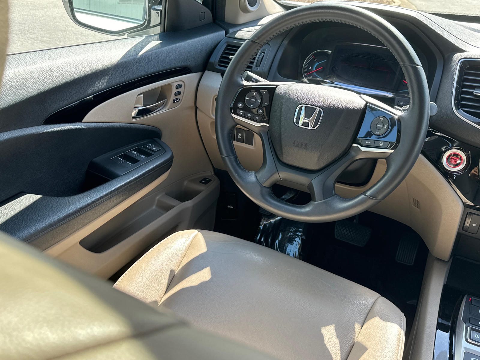 2022 Honda Pilot Touring 27