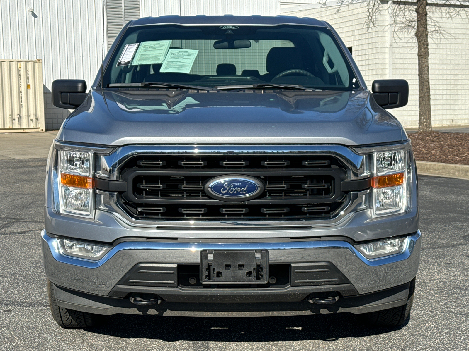 2022 Ford F-150 XLT 2