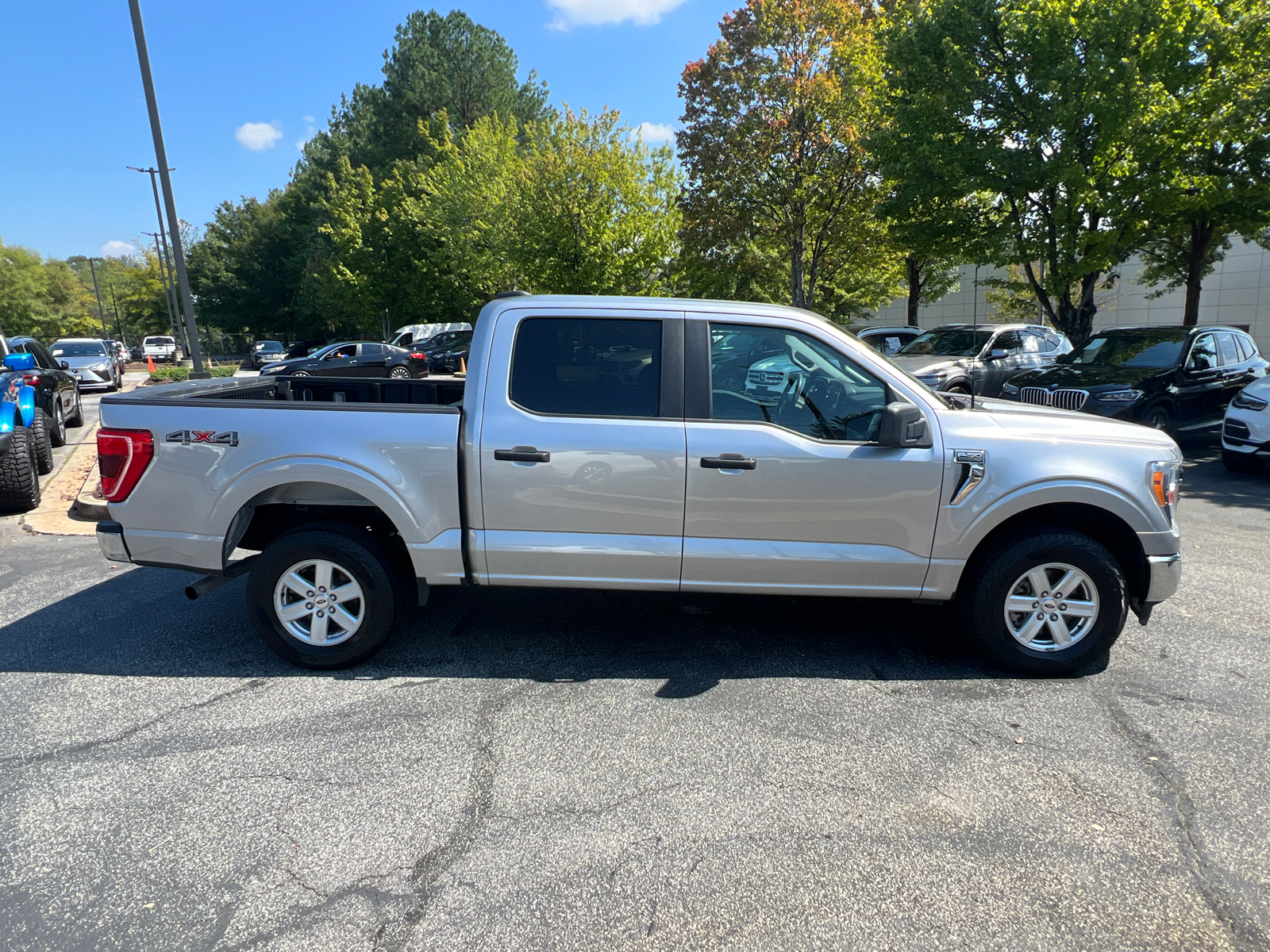 2022 Ford F-150 XLT 4