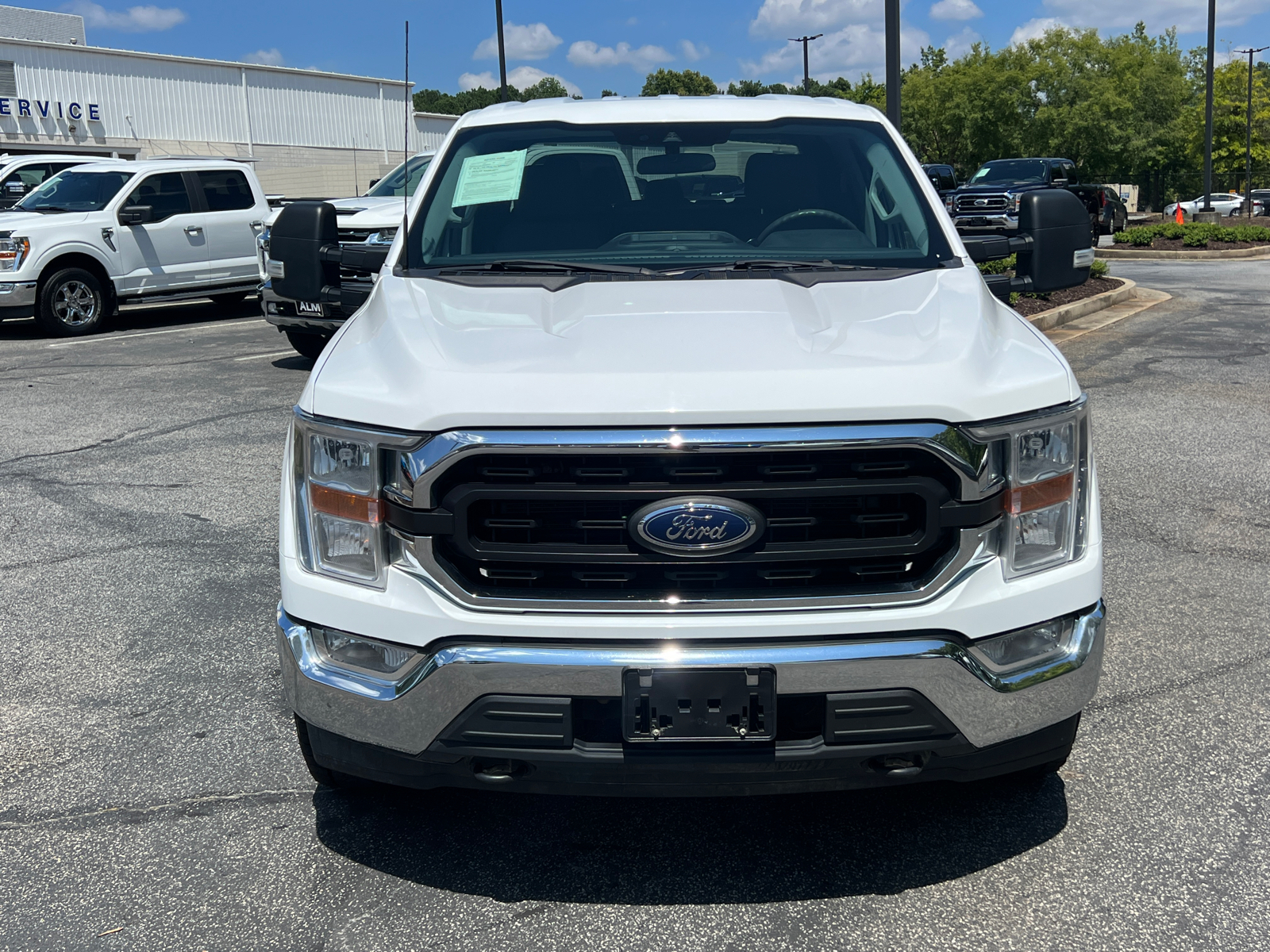 2022 Ford F-150 XLT 2