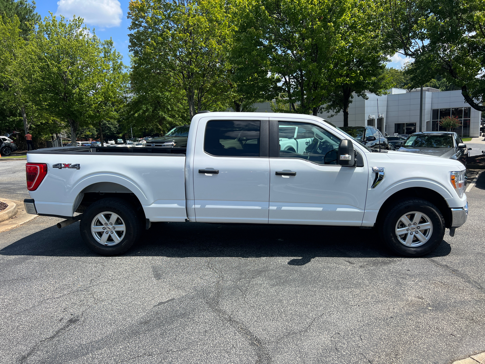 2022 Ford F-150 XLT 4