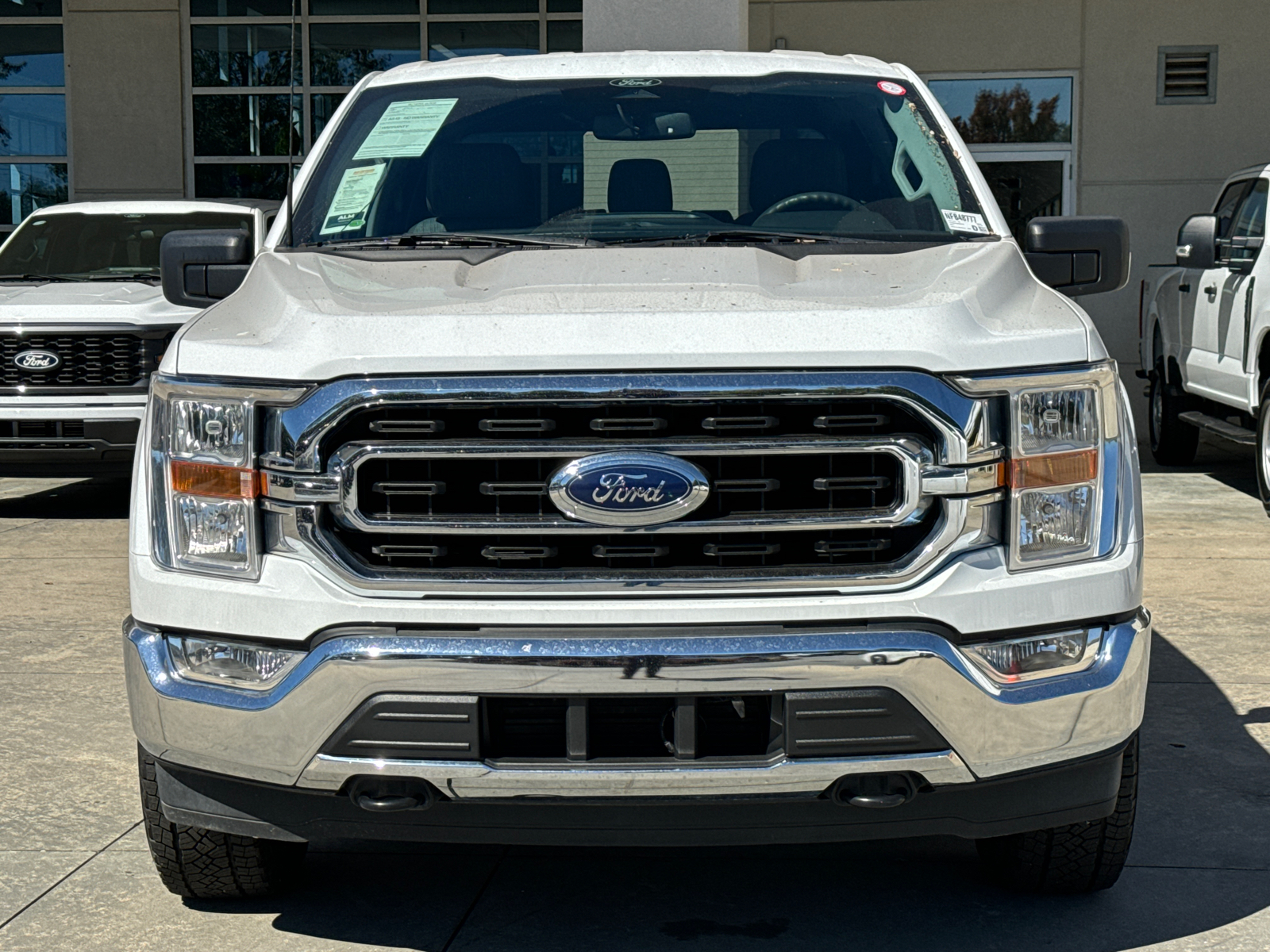 2022 Ford F-150 XLT 2