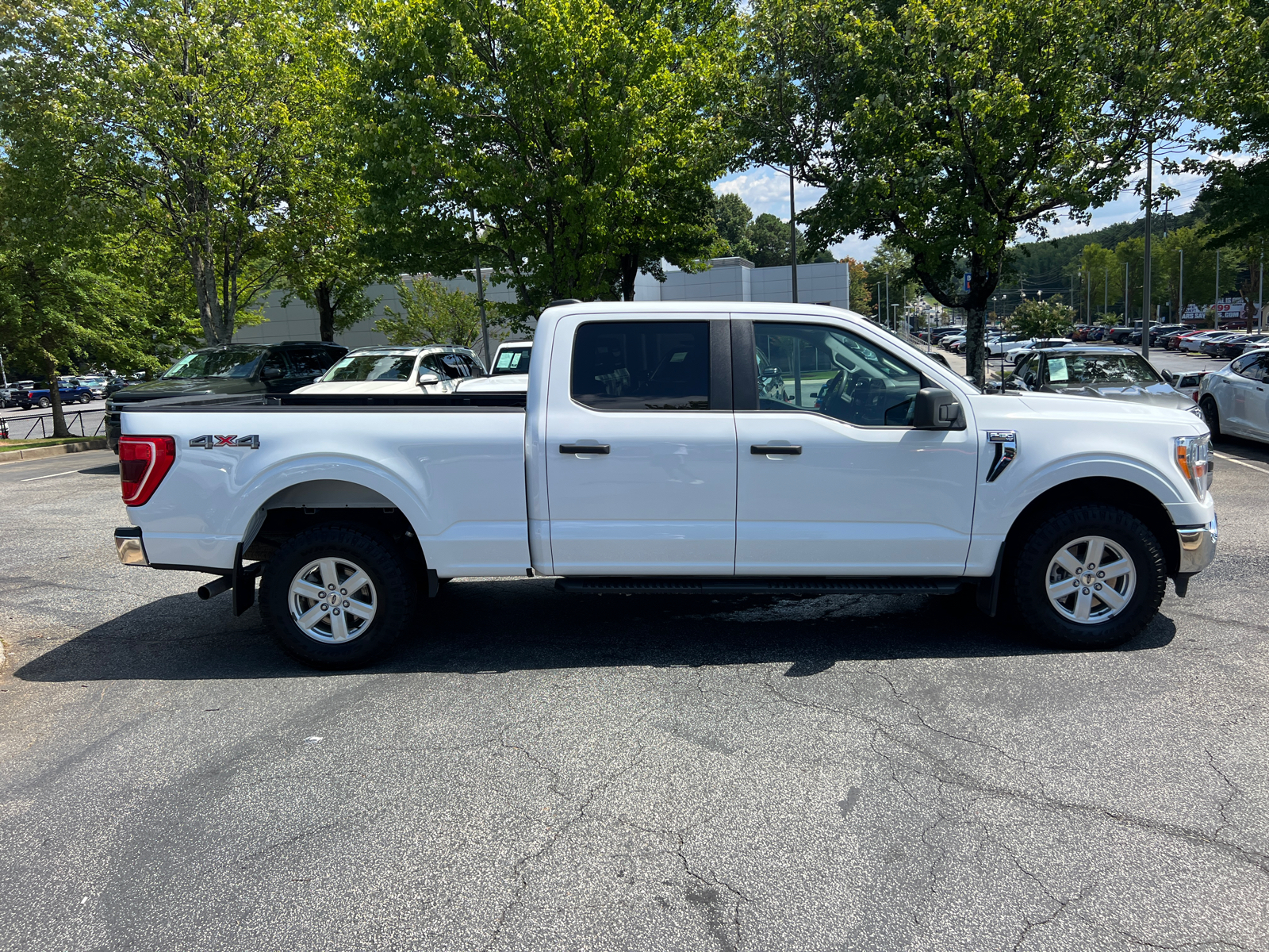 2022 Ford F-150 XLT 4