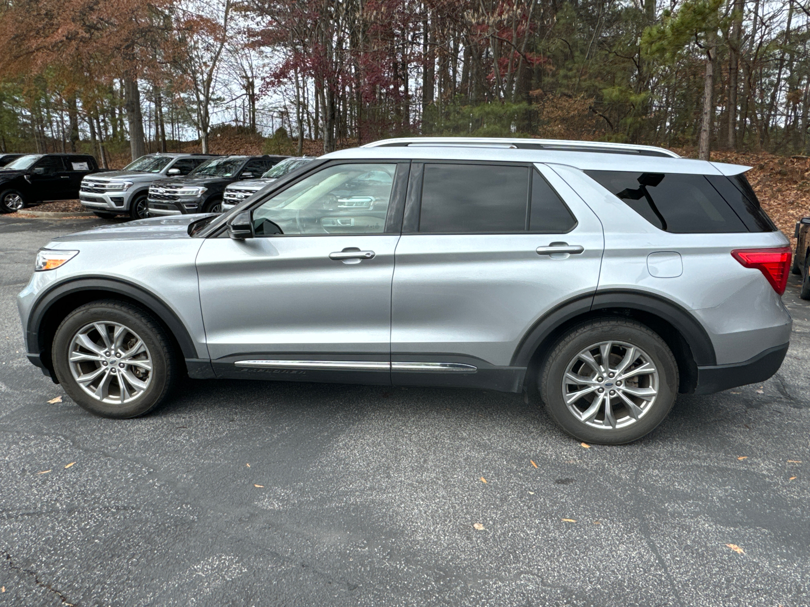 2022 Ford Explorer Limited 8