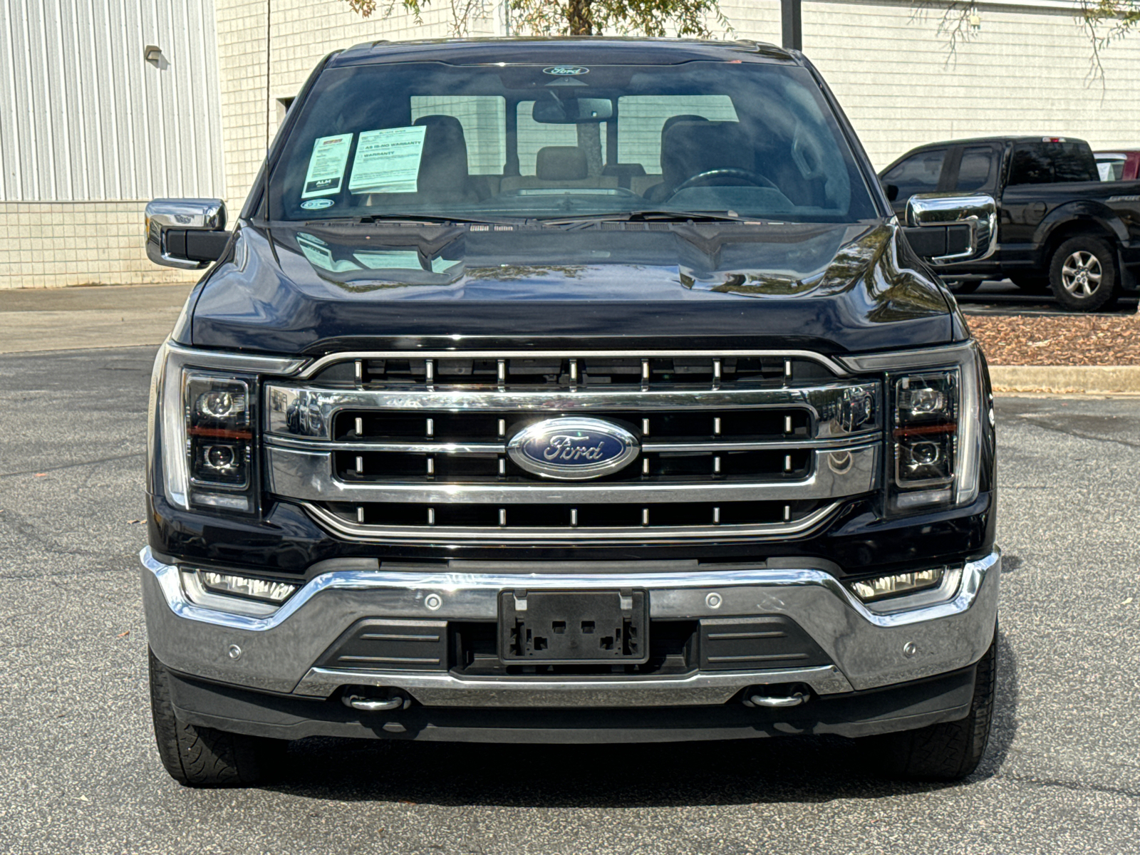 2022 Ford F-150 Lariat 2