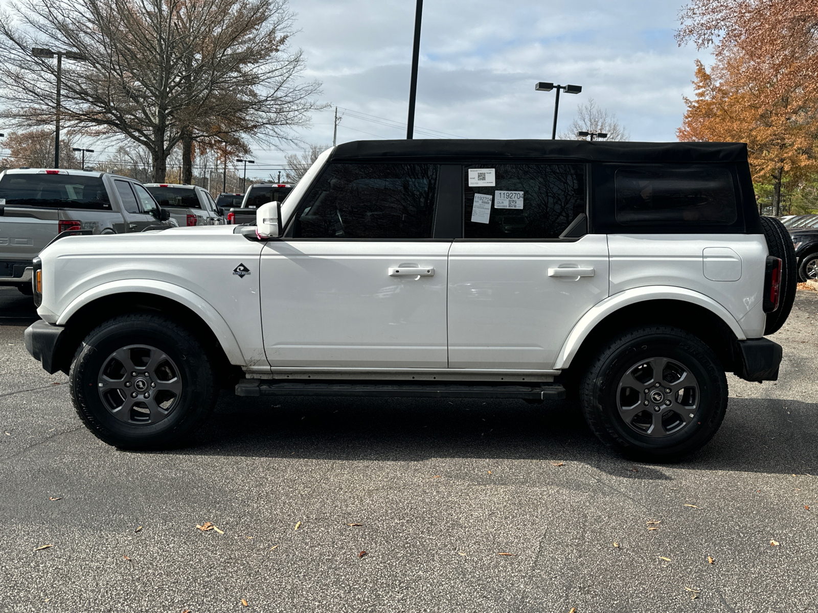 2022 Ford Bronco Base 8