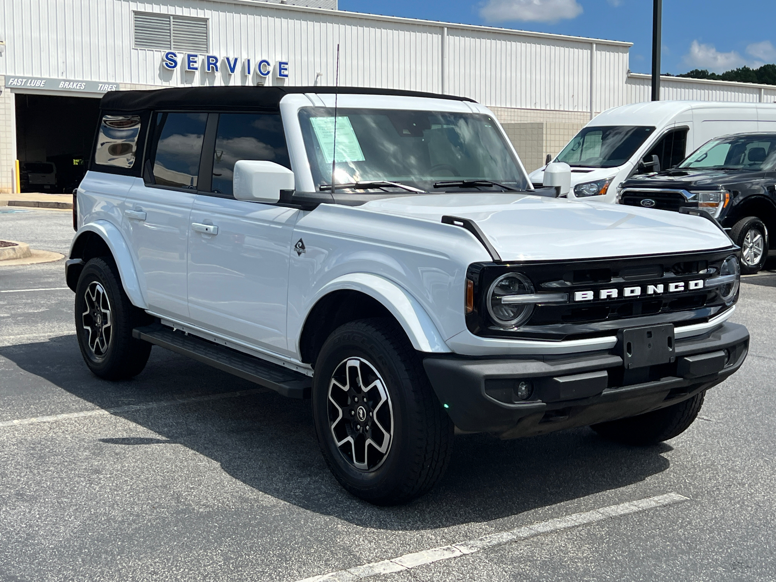 2022 Ford Bronco Outer Banks 7