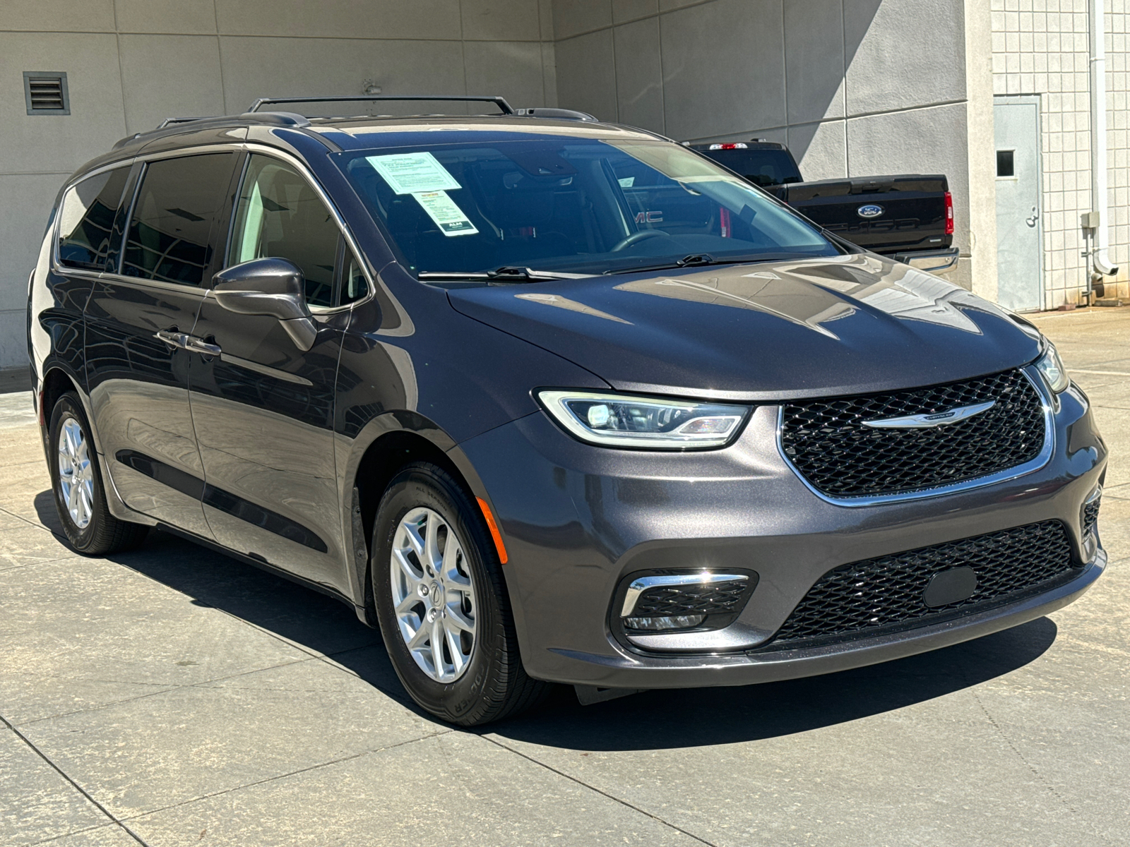 2022 Chrysler Pacifica Touring L 3