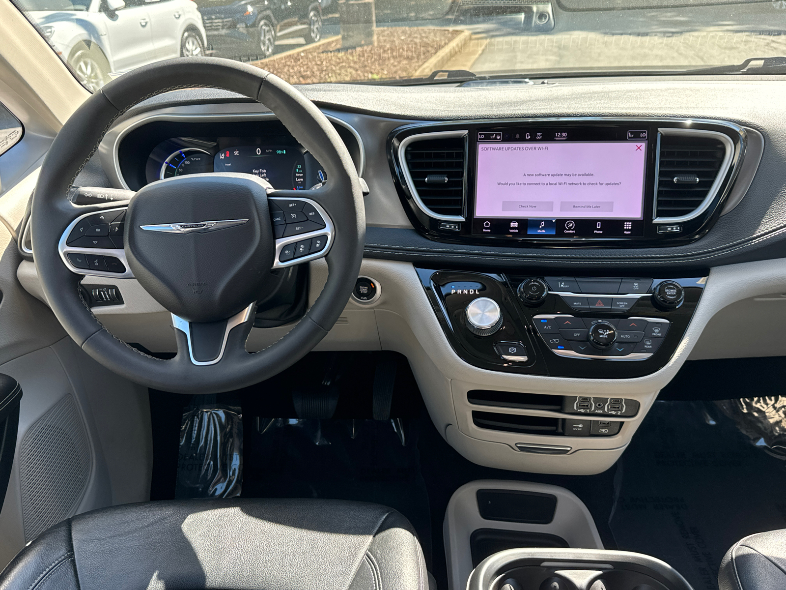 2022 Chrysler Pacifica Hybrid Touring L 24