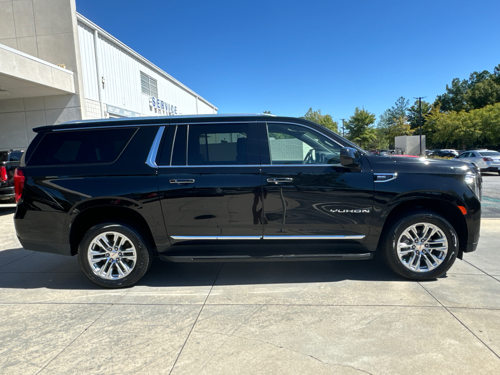 2022 GMC Yukon XL SLT 4