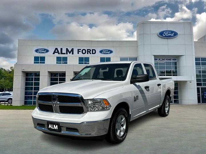 2022 Ram 1500 Classic SLT 1