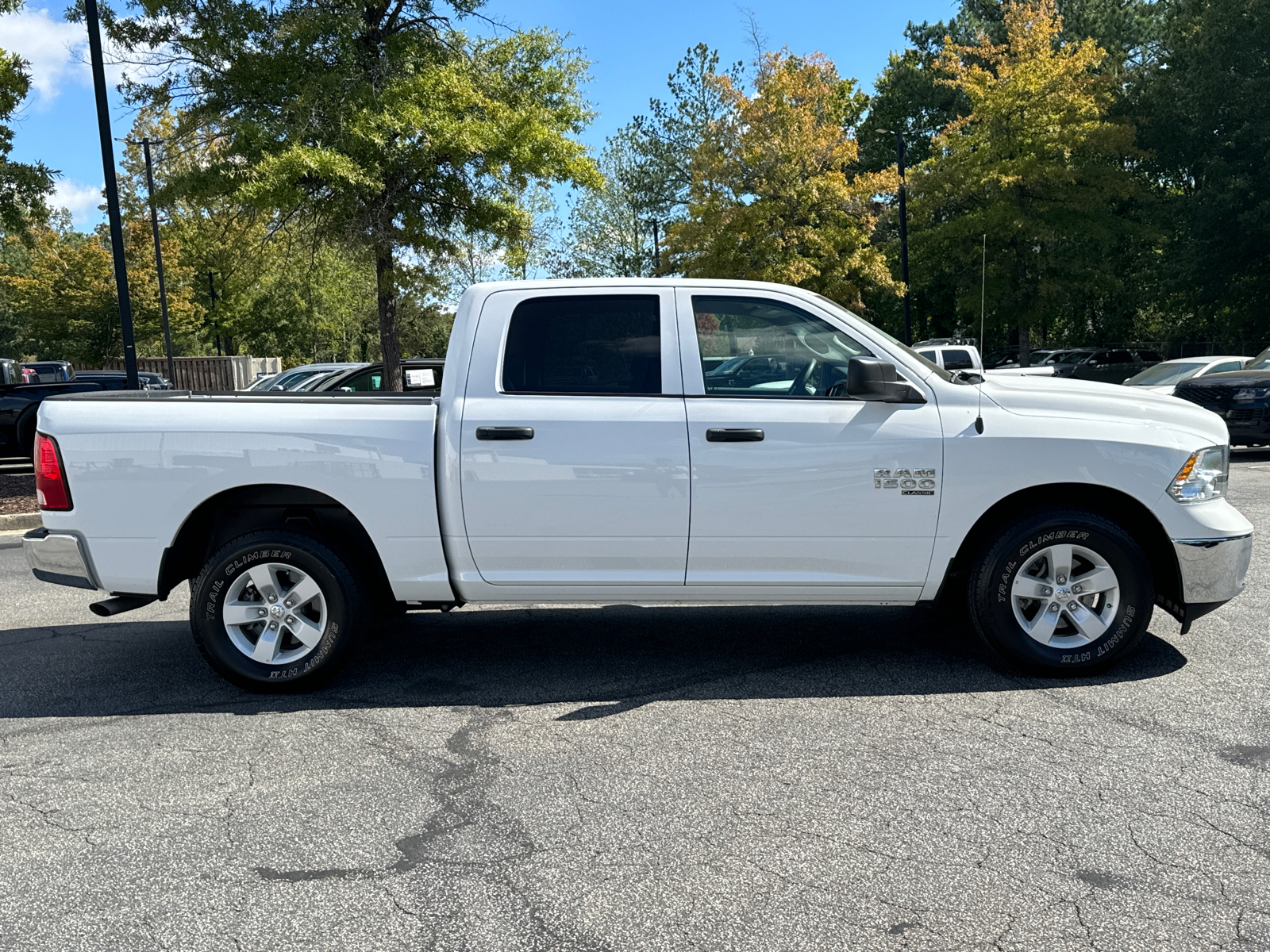 2022 Ram 1500 Classic SLT 4