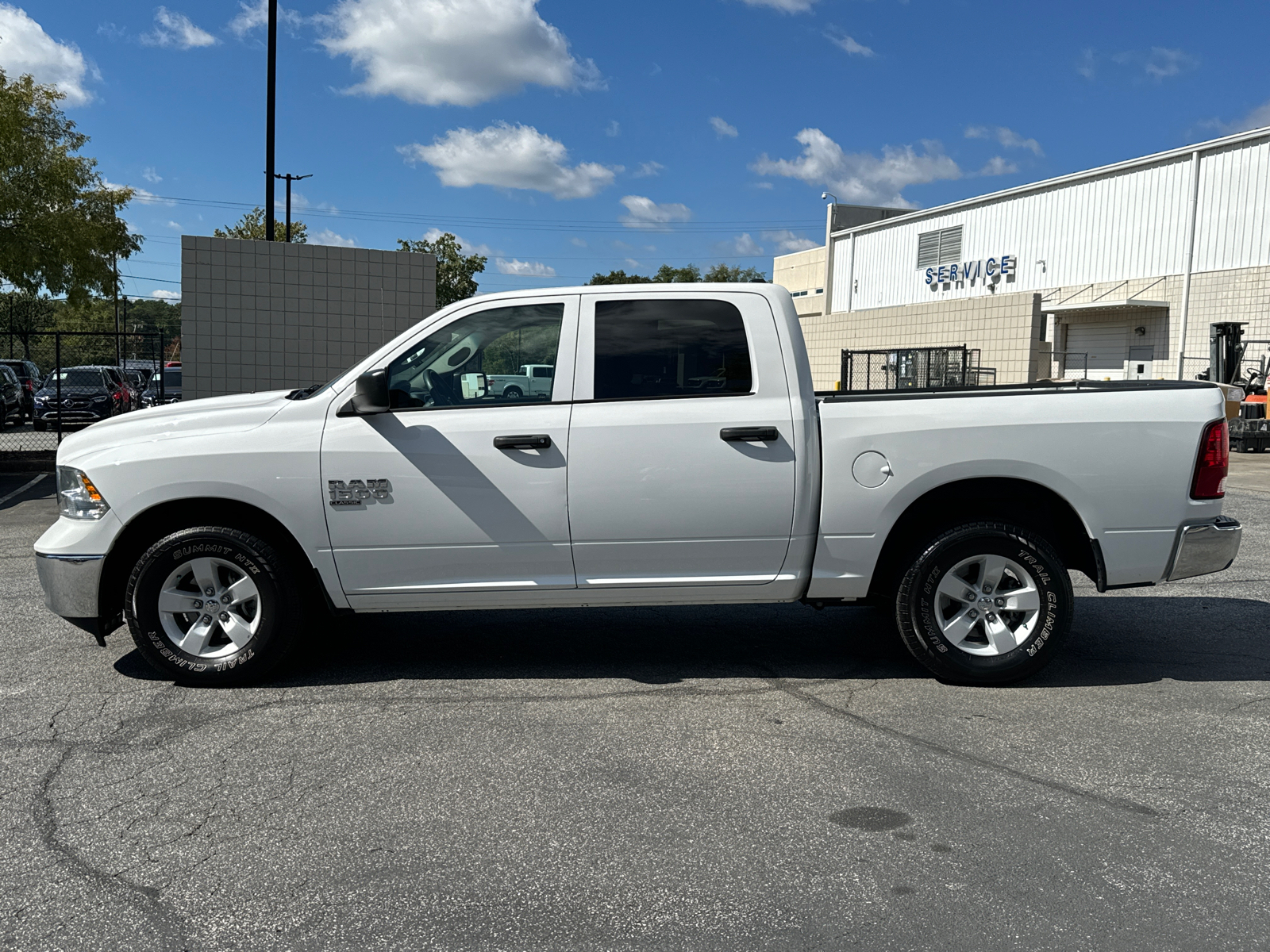 2022 Ram 1500 Classic SLT 8