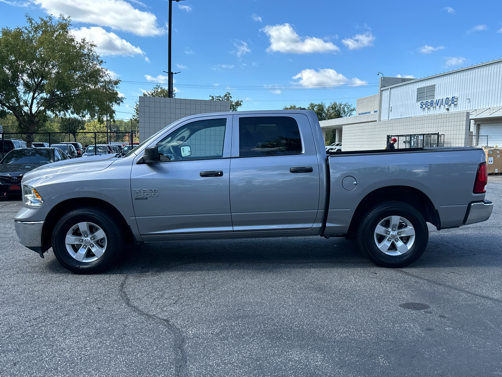 2022 Ram 1500 Classic SLT 8