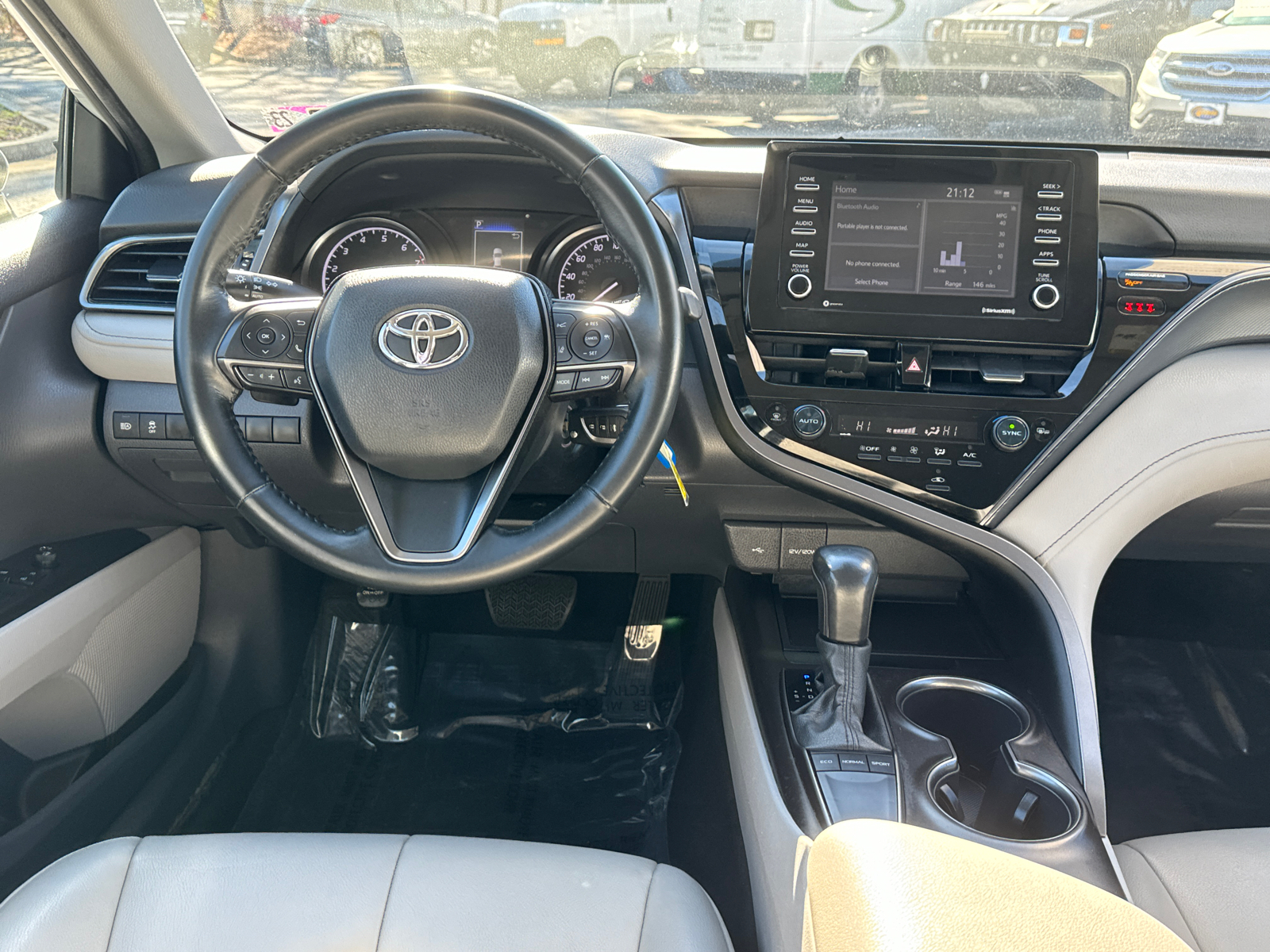 2022 Toyota Camry SE 23