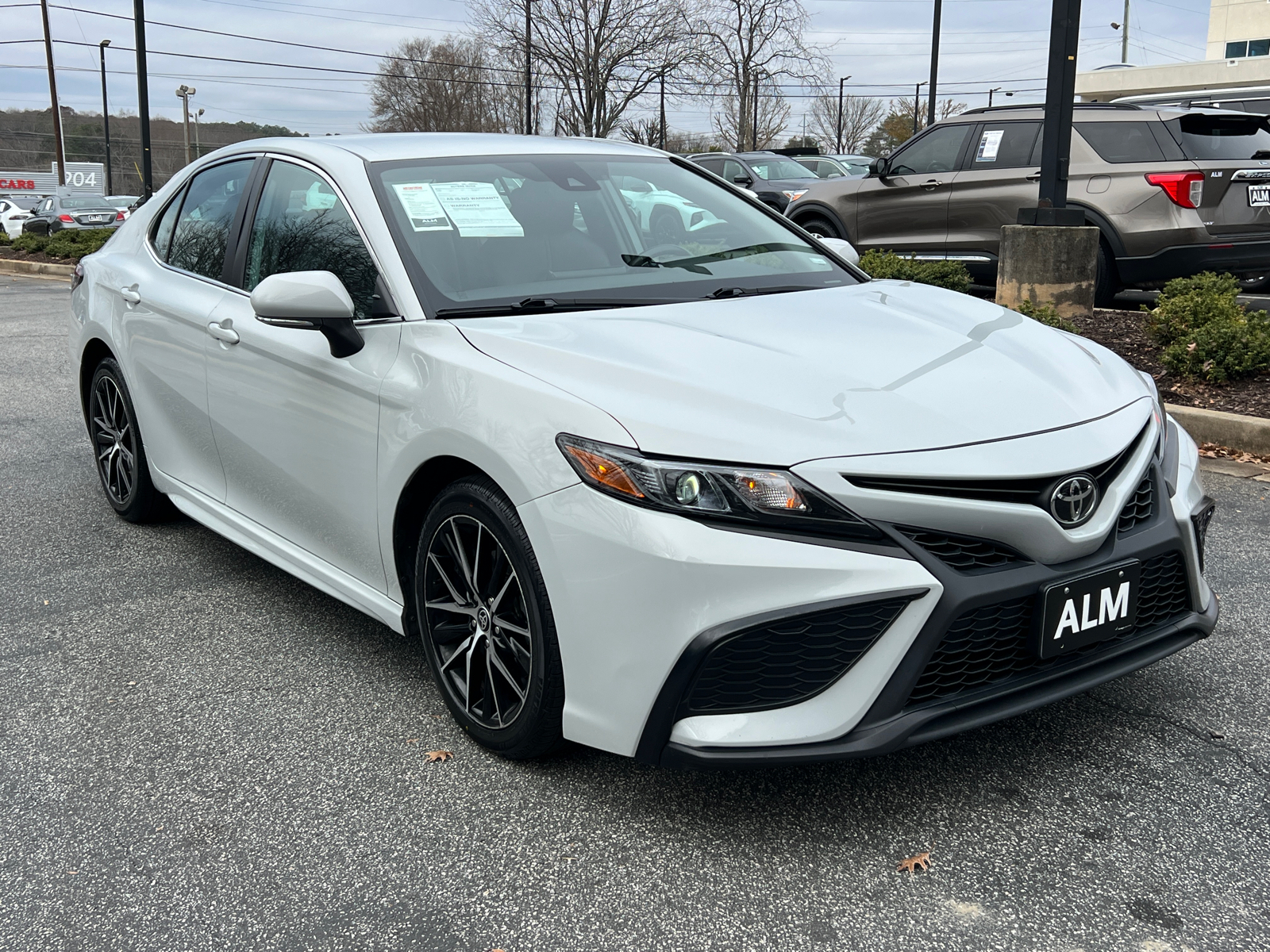 2022 Toyota Camry SE 3