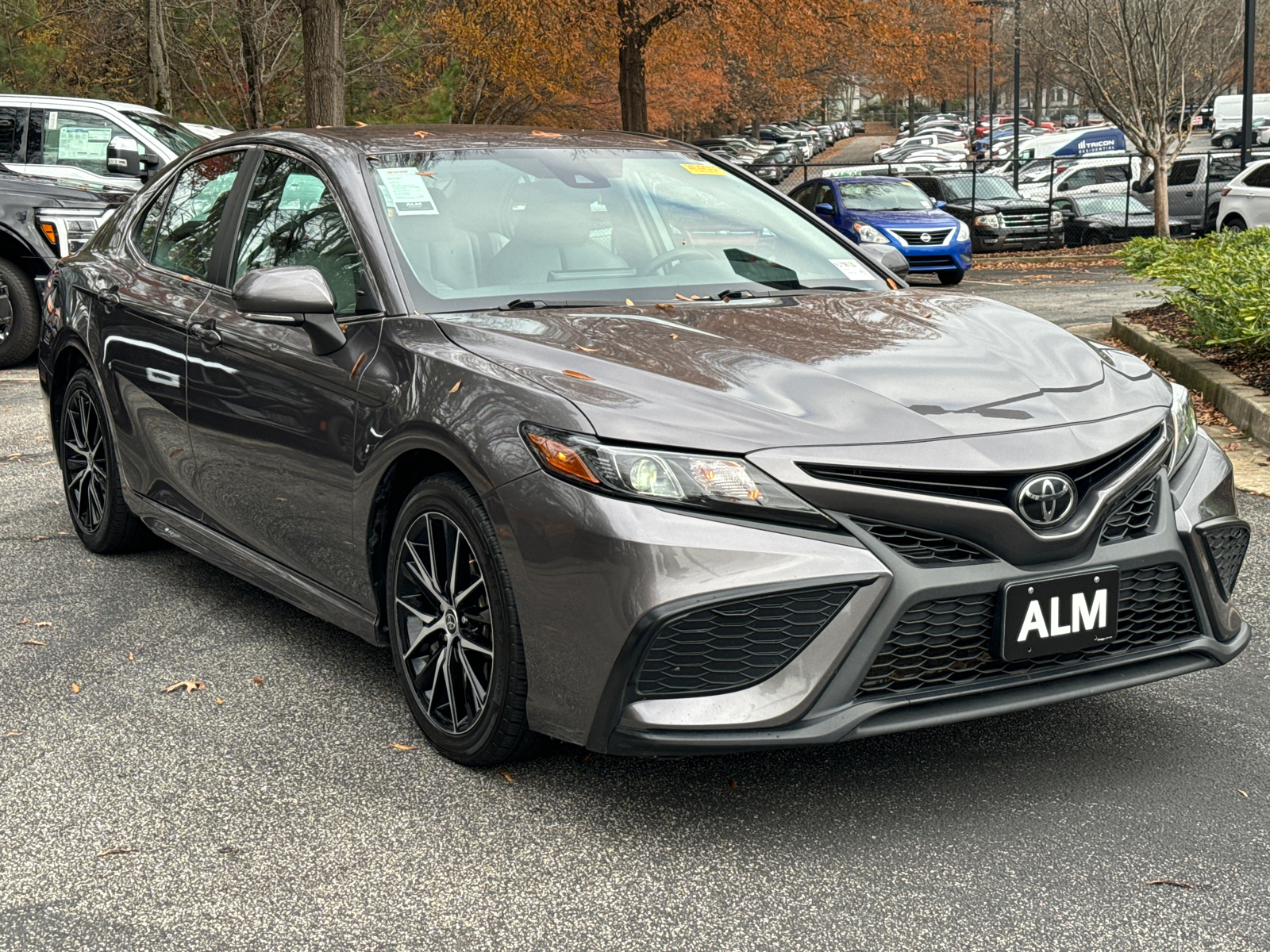 2022 Toyota Camry SE 3