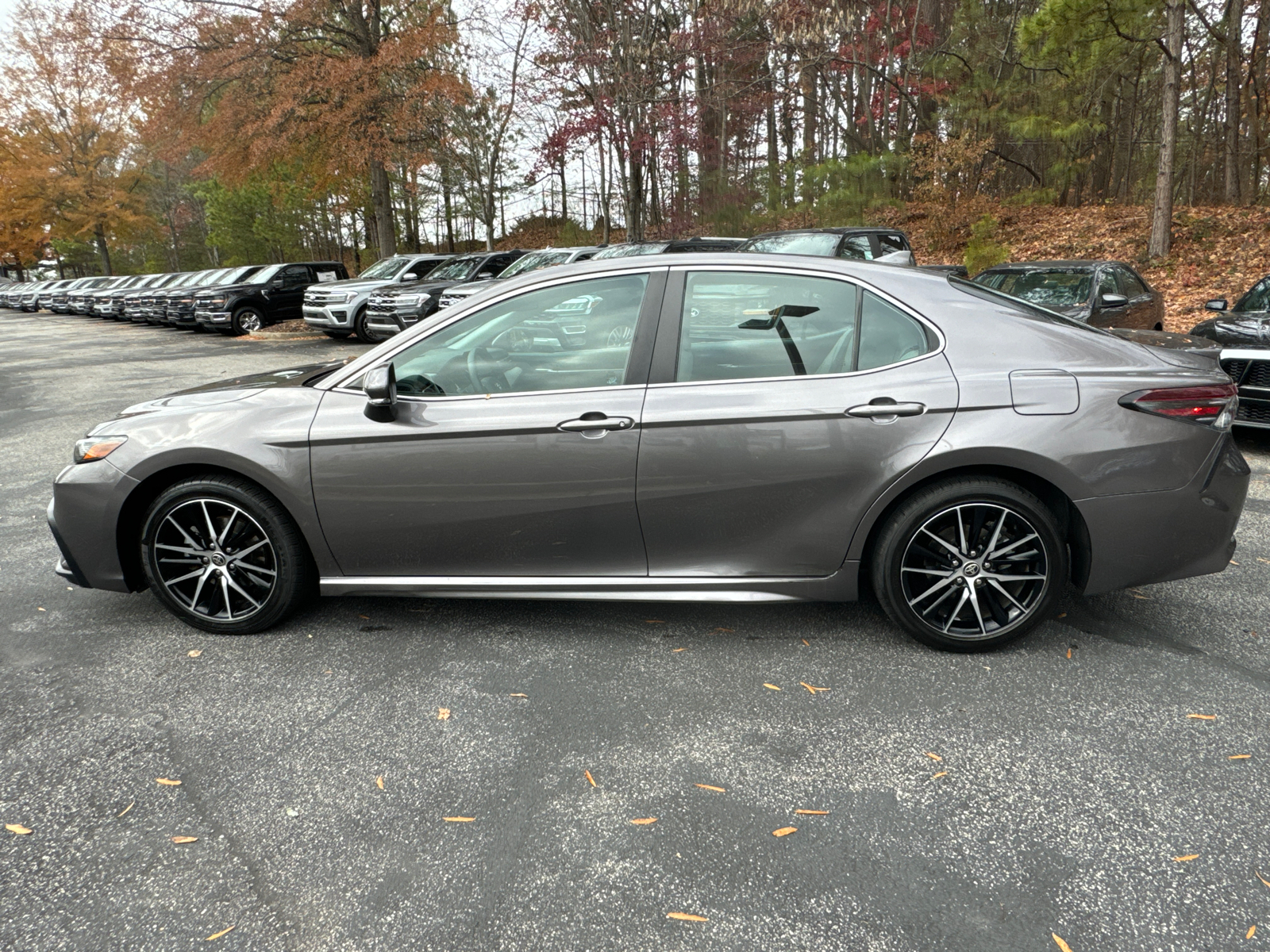 2022 Toyota Camry SE 8