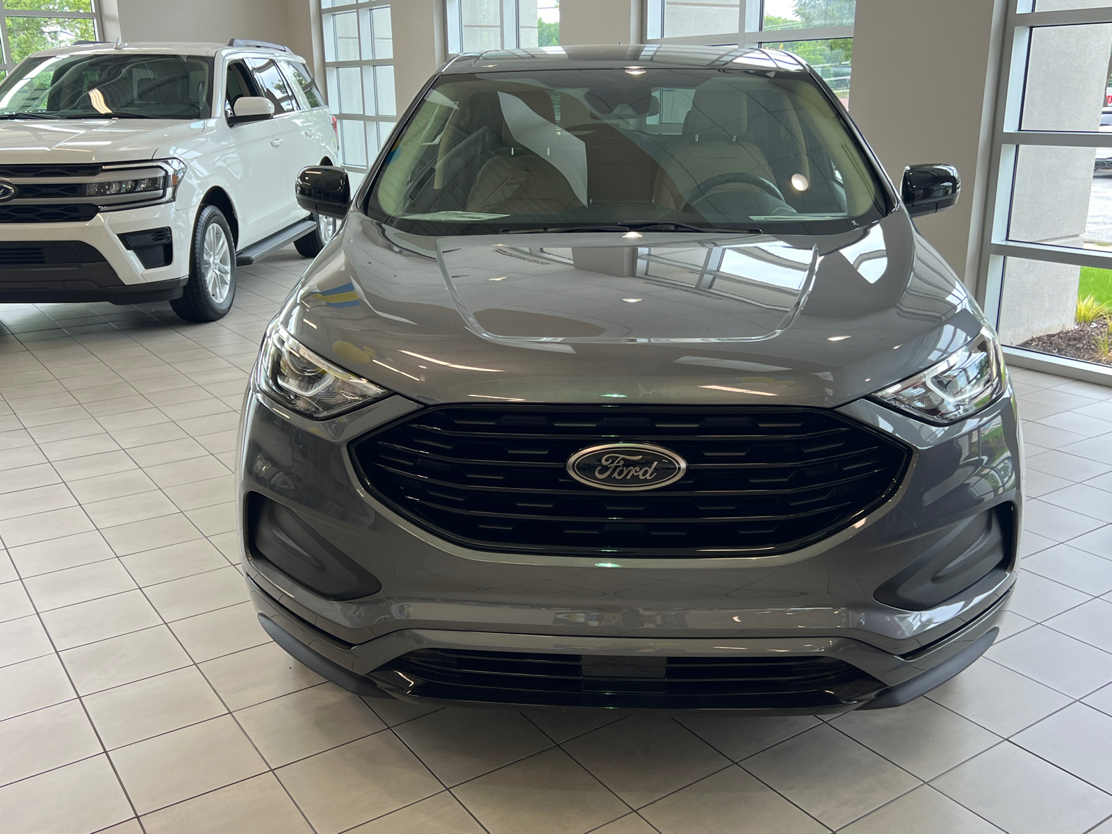 2023 Ford Edge SE 2