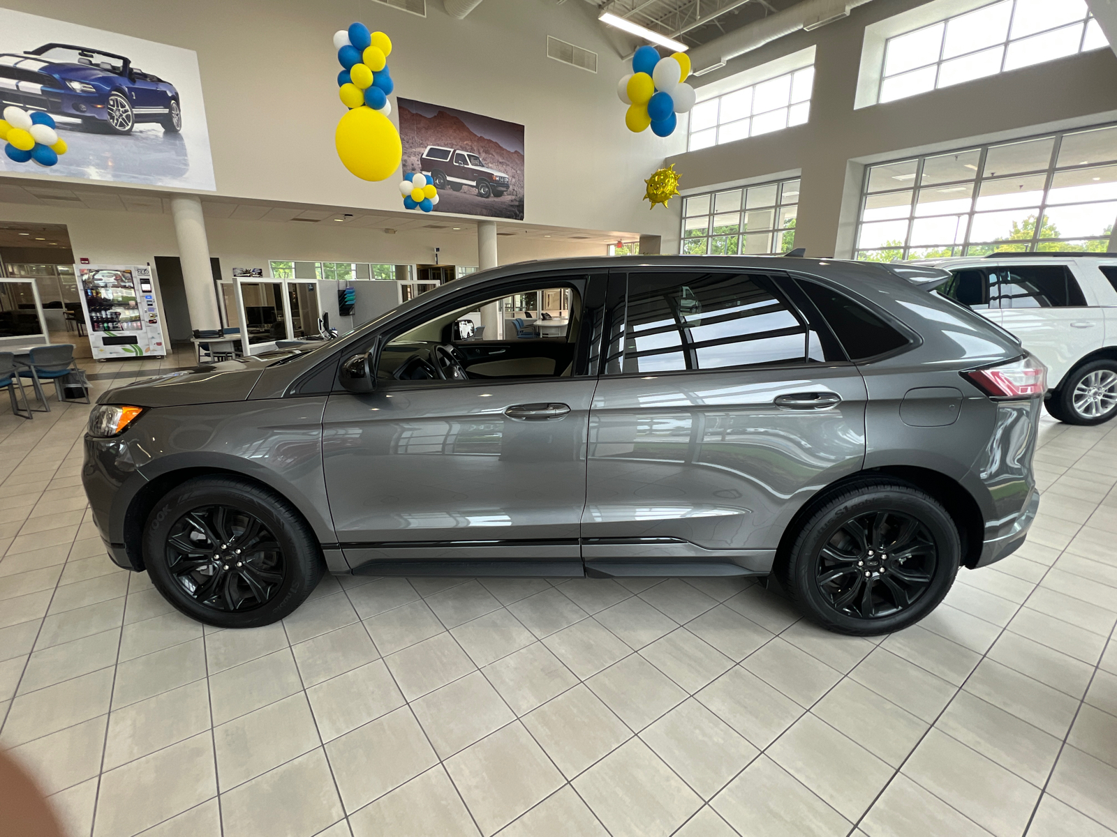 2023 Ford Edge SE 7