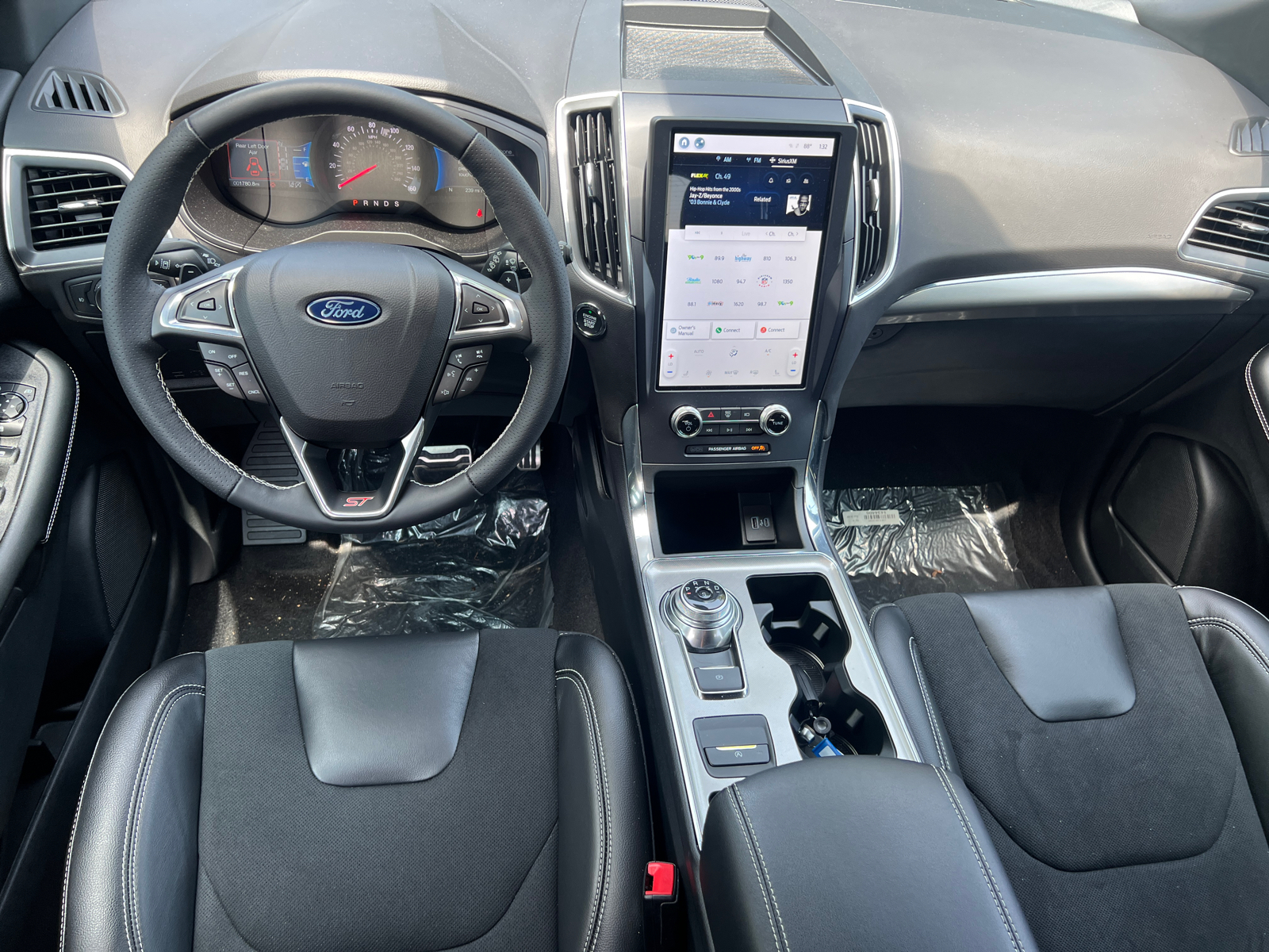 2023 Ford Edge ST 17