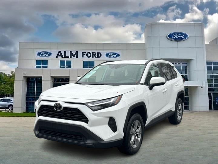 2023 Toyota RAV4 XLE 1