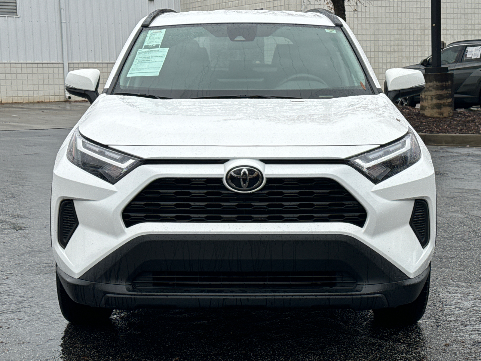 2023 Toyota RAV4 XLE 2