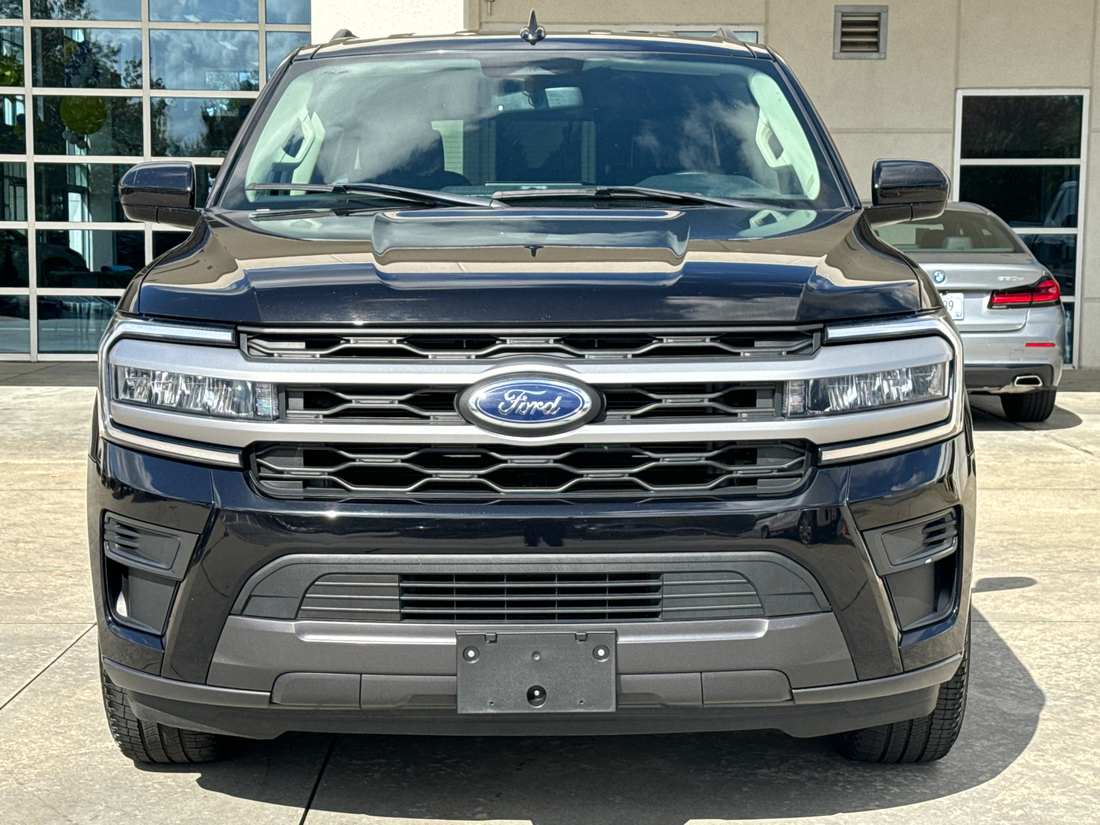 2023 Ford Expedition XLT 2